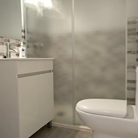 Lovely Studio In The Heart Of The Town Apartment *